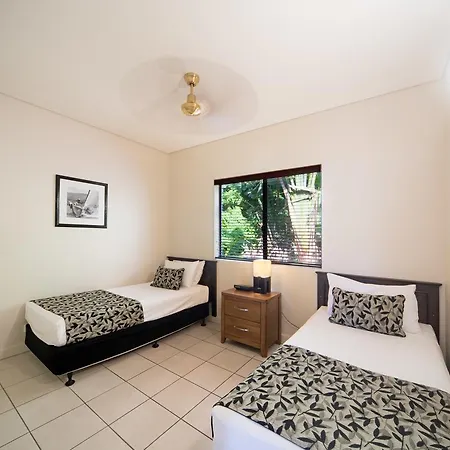 Portside Whitsunday Luxury Holiday Apartments Airlie Beach Exterior photo